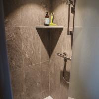 Master bedroom's bathroom